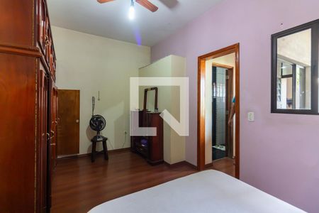 Casa à venda com 300m², 3 quartos e 2 vagasQuarto 2