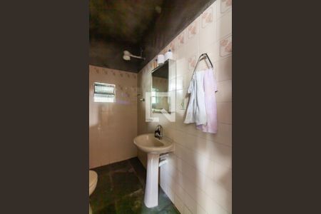 Casa à venda com 300m², 3 quartos e 2 vagasBanheiro 3