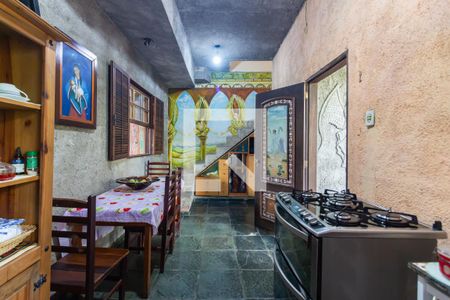 Casa à venda com 300m², 3 quartos e 2 vagasCozinha 