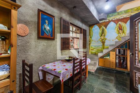 Casa à venda com 300m², 3 quartos e 2 vagasCozinha 