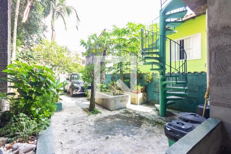 Casa à venda com 300m², 3 quartos e 2 vagasQuintal