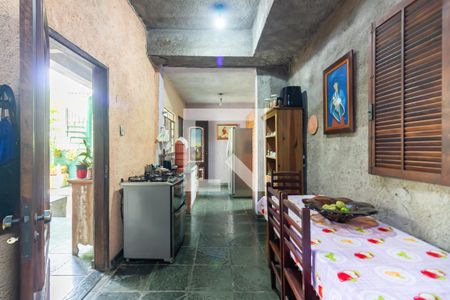 Casa à venda com 300m², 3 quartos e 2 vagasCozinha 