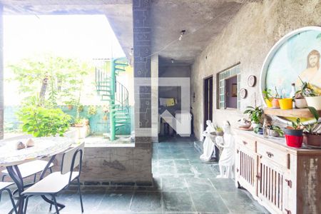 Casa à venda com 300m², 3 quartos e 2 vagasQuintal