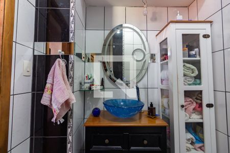 Casa à venda com 300m², 3 quartos e 2 vagasBanheiro 2