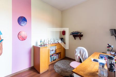 Casa à venda com 300m², 3 quartos e 2 vagasEscritório 