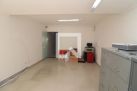 Sala de TV de casa à venda com 2 quartos, 140m² em Chácara Califórnia, São Paulo