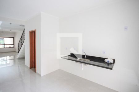 Casa à venda com 115m², 3 quartos e 2 vagas Casa à venda com 115m², 3 quartos e 2 vagasCozinha