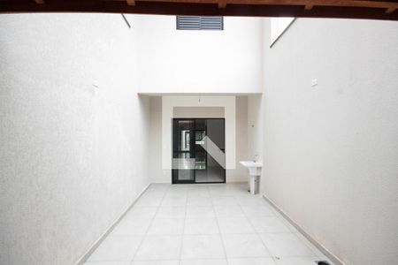 Casa à venda com 115m², 3 quartos e 2 vagas Casa à venda com 115m², 3 quartos e 2 vagasÁrea de Serviço