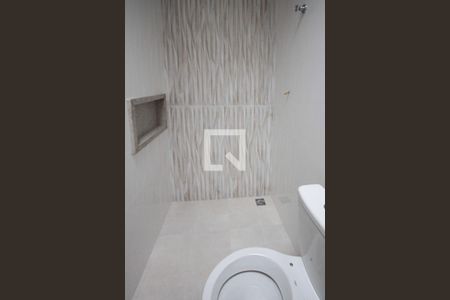 Casa à venda com 115m², 3 quartos e 2 vagas Casa à venda com 115m², 3 quartos e 2 vagasBanheiro da Suíte