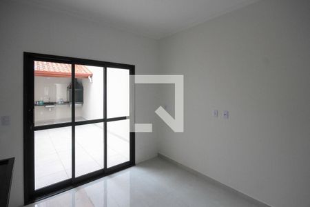 Casa à venda com 115m², 3 quartos e 2 vagas Casa à venda com 115m², 3 quartos e 2 vagasCozinha
