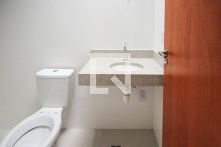 Casa à venda com 115m², 3 quartos e 2 vagas Casa à venda com 115m², 3 quartos e 2 vagasBanheiro da Suíte