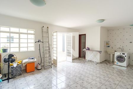 Casa à venda com 293m², 3 quartos e 5 vagasSuíte 2 / Lavanderia