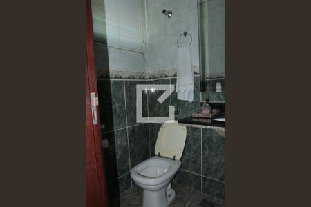 Casa à venda com 238m², 3 quartos e 3 vagasBanheiro