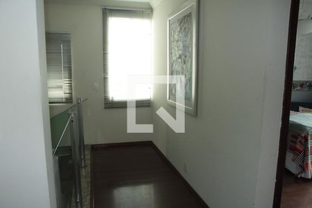 Casa à venda com 238m², 3 quartos e 3 vagasCorredor