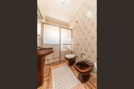 Casa à venda com 263m², 4 quartos e 3 vagasBanheiro da Suíte 2