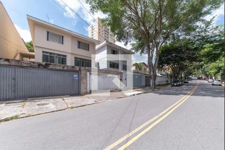 Casa à venda com 263m², 4 quartos e 3 vagasFachada