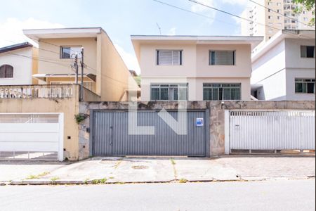 Casa à venda com 263m², 4 quartos e 3 vagasFachada