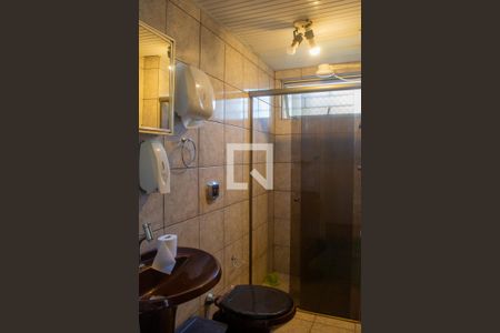 Banheiro  de apartamento à venda com 1 quarto, 42m² em Tristeza, Porto Alegre