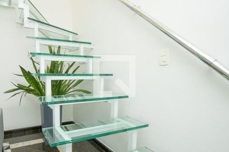 Escada de acesso à cobertura de apartamento à venda com 4 quartos, 193m² em Indianópolis, São Paulo