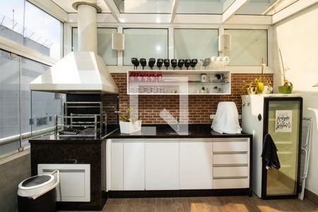 Apartamento à venda com 193m², 4 quartos e 3 vagasCobertura, churrasqueira, pia, exaustor, geladeira