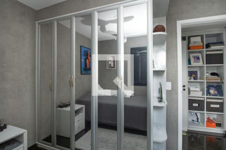 Apartamento à venda com 193m², 4 quartos e 3 vagasQuarto 2