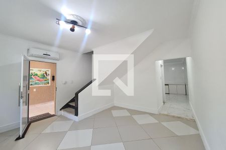 Sala de casa para alugar com 2 quartos, 100m² em Vila Graciosa, São Paulo