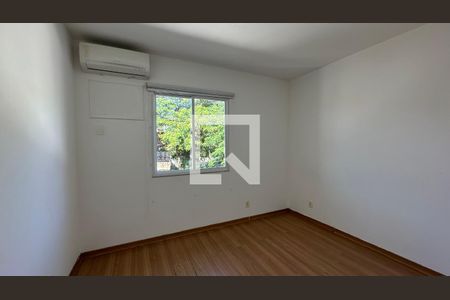 Quarto 1 de casa de condomínio para alugar com 3 quartos, 150m² em Recreio dos Bandeirantes, Rio de Janeiro