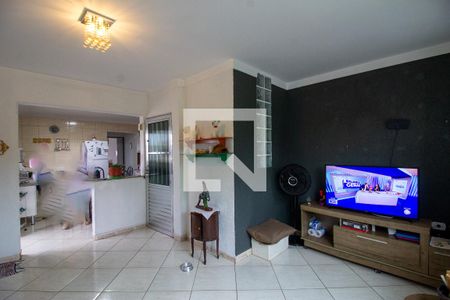 Sala de casa para alugar com 2 quartos, 80m² em Jardim Presidente Dutra, Guarulhos