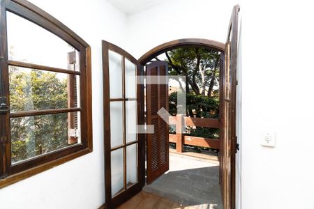 Casa à venda com 250m², 4 quartos e 6 vagas Casa à venda com 250m², 4 quartos e 6 vagasDetalhe Suíte