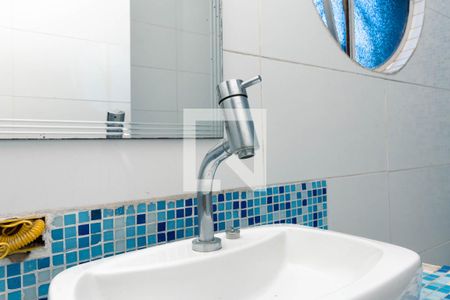 Casa à venda com 250m², 4 quartos e 6 vagas Casa à venda com 250m², 4 quartos e 6 vagasBanheiro da Suíte