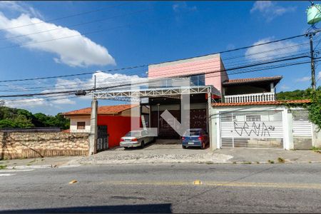 Casa para alugar com 50m², 1 quarto e sem vaga Casa para alugar com 50m², 1 quarto e sem vagaFachada