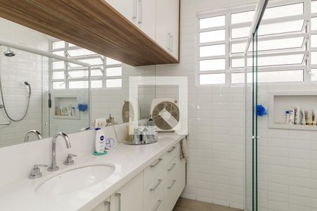 Apartamento para alugar com 218m², 3 quartos e 1 vagaBanheiro 2