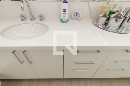 Apartamento para alugar com 218m², 3 quartos e 1 vagaBanheiro 2