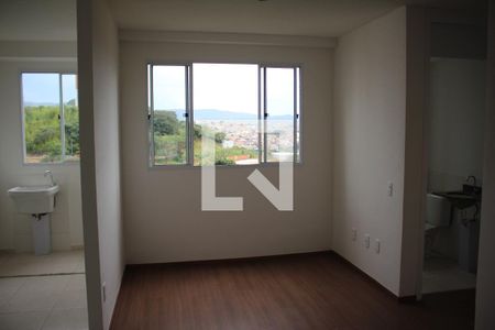 Sala  de apartamento para alugar com 2 quartos, 53m² em Diamante, Belo Horizonte
