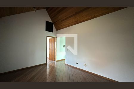 Sala de estar de casa para alugar com 4 quartos, 360m² em Xaxim, Curitiba