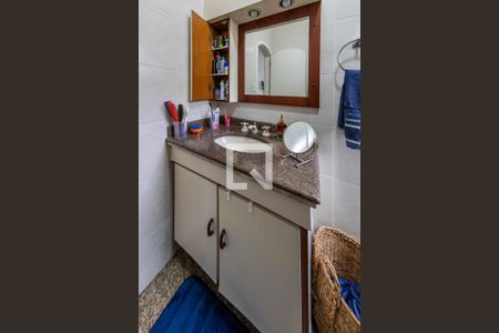 Banheiro de casa para alugar com 3 quartos, 108m² em Vila Lúcia, São Paulo