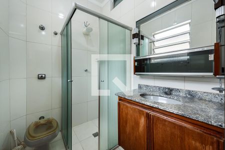 Banheiro suíte de casa para alugar com 4 quartos, 217m² em Aparecida, Santos