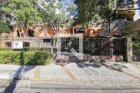 Apartamento à venda com 257m², 3 quartos e 4 vagasFachada