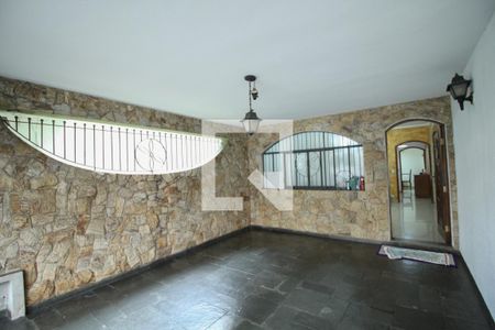 Casa à venda com 260m², 3 quartos e 1 vaga Casa à venda com 260m², 3 quartos e 1 vagaGaragem