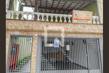 Casa à venda com 260m², 3 quartos e 1 vaga Casa à venda com 260m², 3 quartos e 1 vagaFachada