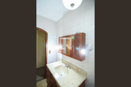 Casa à venda com 260m², 3 quartos e 1 vaga Casa à venda com 260m², 3 quartos e 1 vagaBanheiro