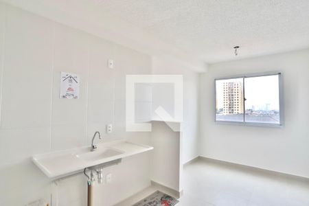 Sala / Cozinha de apartamento à venda com 1 quarto, 24m² em Vila Claudia, São Paulo