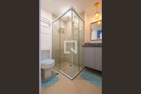Banheiro de kitnet/studio para alugar com 1 quarto, 25m² em Pinheiros, São Paulo
