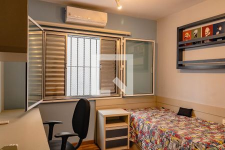 Casa à venda com 140m², 3 quartos e 2 vagasQuarto