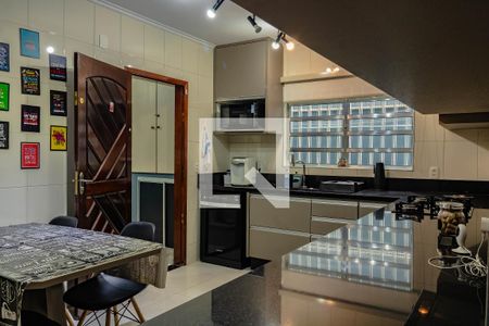 Casa à venda com 140m², 3 quartos e 2 vagasCozinha