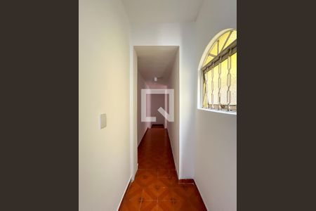 Casa à venda com 90m², 3 quartos e 2 vagasCorredor