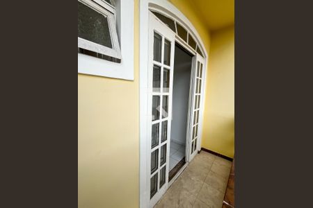 Casa à venda com 90m², 3 quartos e 2 vagasSacada da Sala