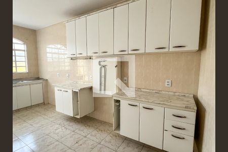 Casa à venda com 90m², 3 quartos e 2 vagasCozinha