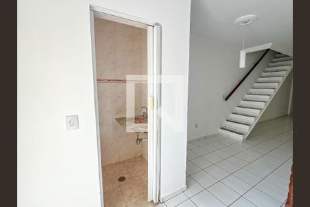 Casa à venda com 90m², 3 quartos e 2 vagasSala