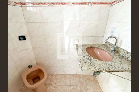 Casa à venda com 90m², 3 quartos e 2 vagasLavabo
